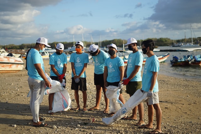 Qu'est-ce que le chapeau recyclé et comment faire un chapeau avec des matériaux recyclés!